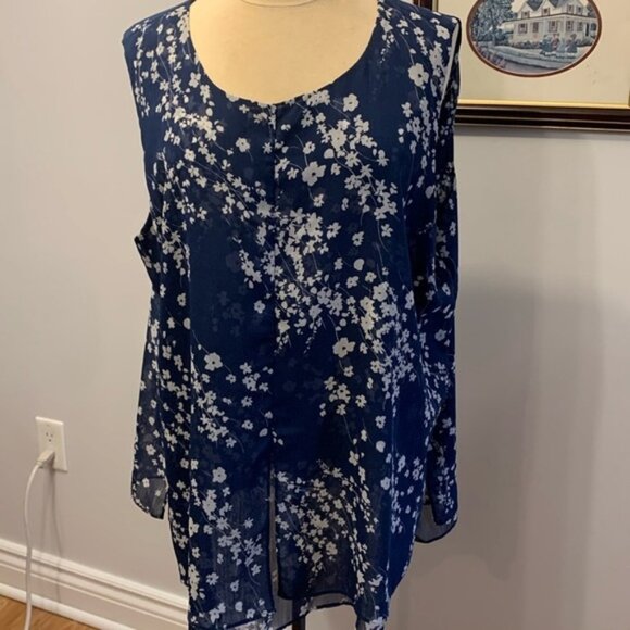 Cristina B Blue Floral Sleeveless Top - Picture 1 of 8